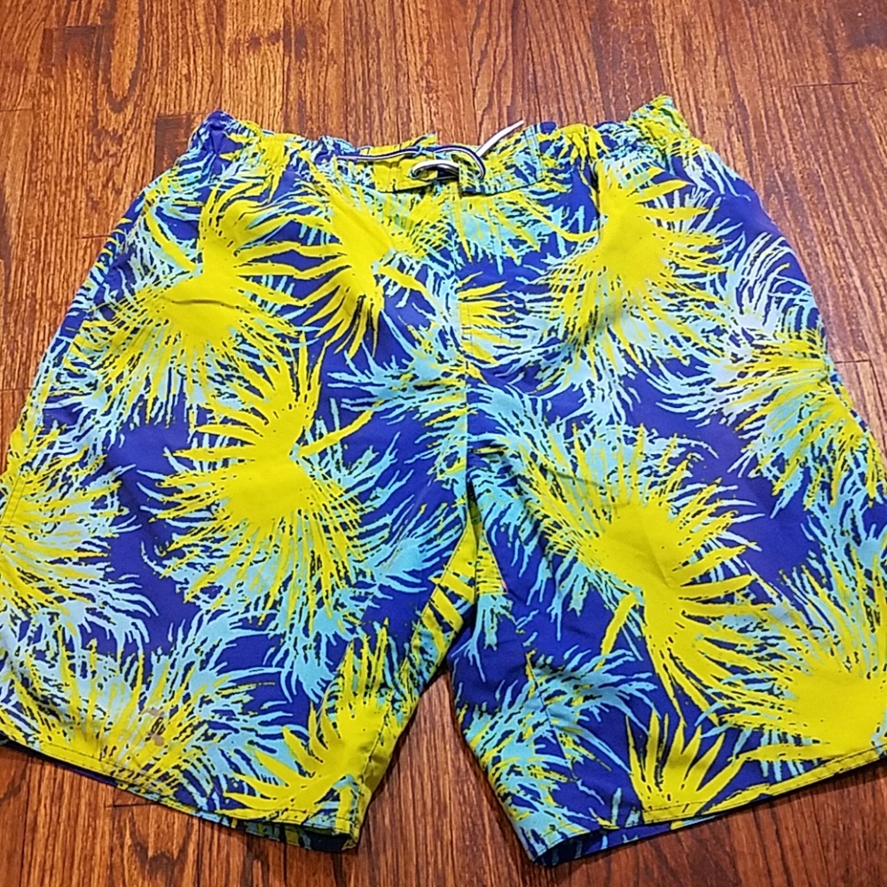 (L) Swim Trunks,  lots of pockets